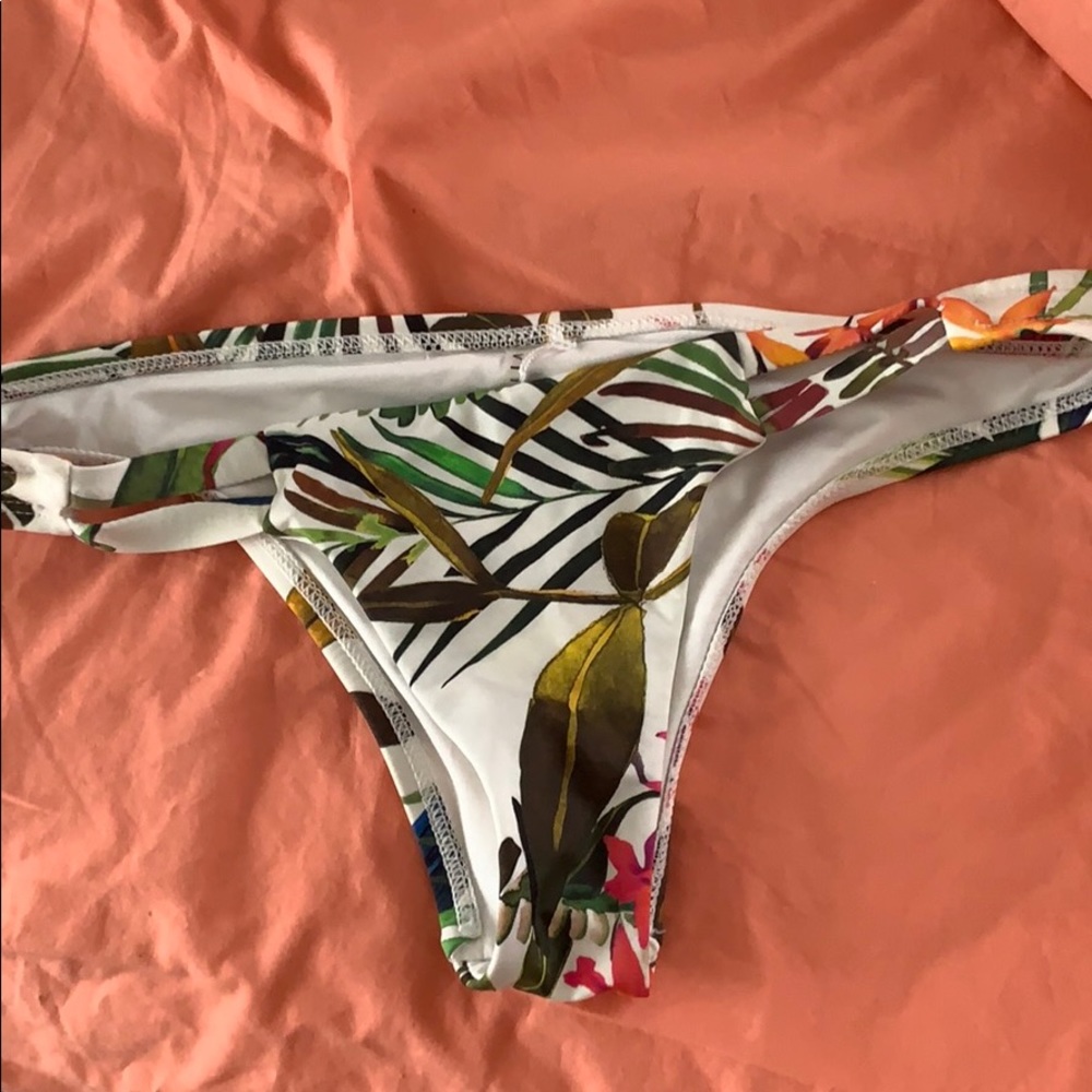 VITAMIN A CHEEKY BIKINI BOTTOM